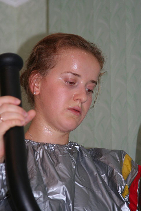 ► Тренировка в костюме-сауне на эллипсоиде для похудения в домашних условиях