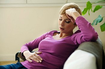 ► Почему после зачатия ребенка может болеть низ живота