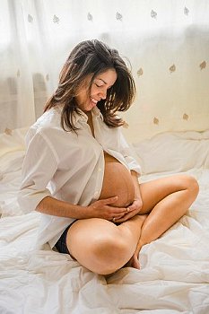 ► Почему возникают судороги ног у беременных в 1, 2, 3 триместре? Что делать, если по ночам у беременной появляются спазмы икроножных мышц?