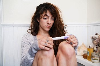 ► Может ли тест показать беременность до задержки или придется ждать начала месячных?