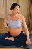 Что надо учитывать беременной во время занятий фитнесом