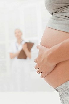 ► Какие анализы сдают во время беременности
