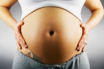 ► Во сколько недель начинает шевелиться ребенок при первой, второй беременности