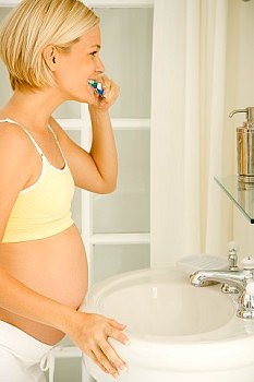 ► Как лечить зубы во время беременности? Представляем правила ухода за ротовой полостью, а также лечение зубов у беременных!