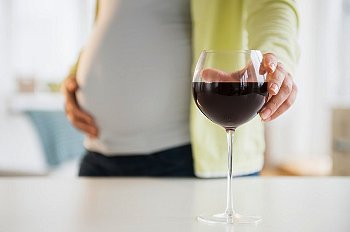 Можно ли пить алкоголь при беременности