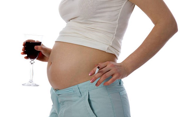 ► Вред употребления алкоголя на ранних сроках беременности