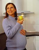 Нужно ли при простуде беременным принимать витамины дополнительно?
