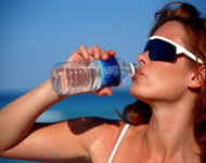 Сколько воды в норме пить беременной женщине?