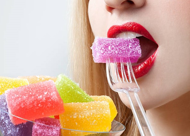 ► 13 признаков того, что вы едите много сахара