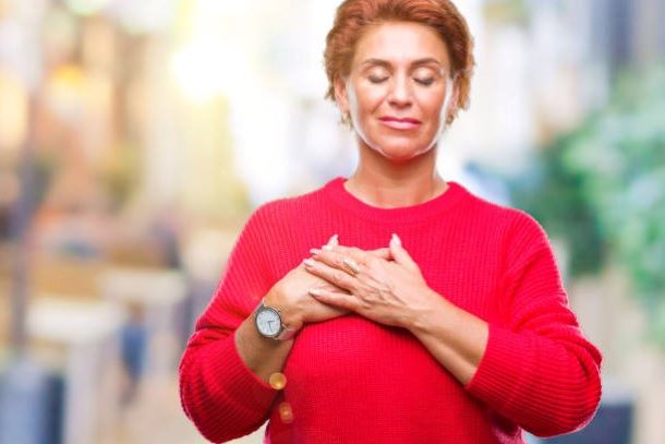 ► Боль в груди при менопаузе: причины и лечение