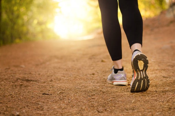 ► Быстрая ходьба помогает худеть лучше, чем бег