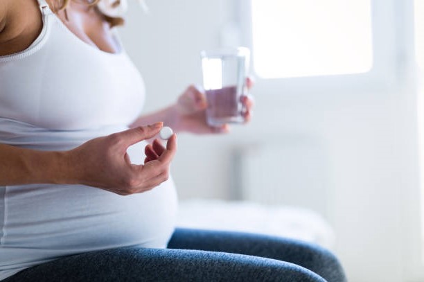 ► Парацетамол, принятый при беременности матерью, может быть причиной астмы у детей