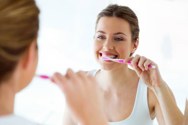 ► Как правильно чистить зубы
