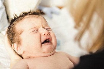 ► Что делать при икоте у младенца